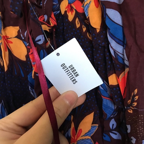 Urban Outfitters Burgundy Floral Romper Halter Neck NWT ❤️ - Picture 4 of 5